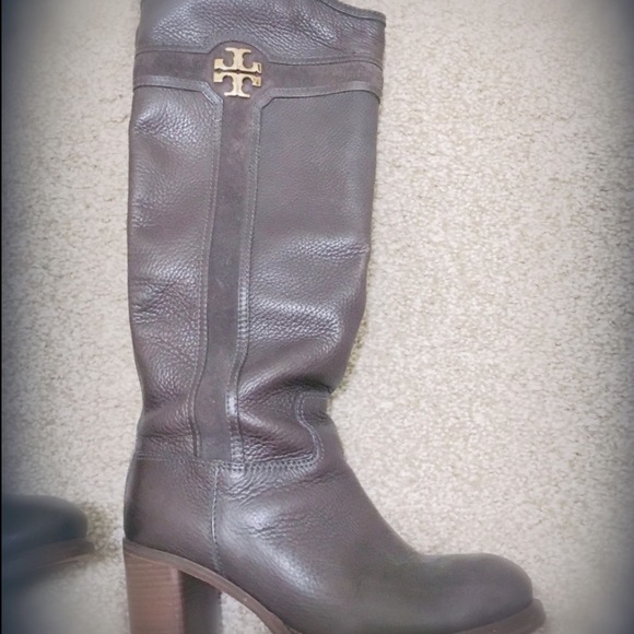 Boots - Picture 3 of 5